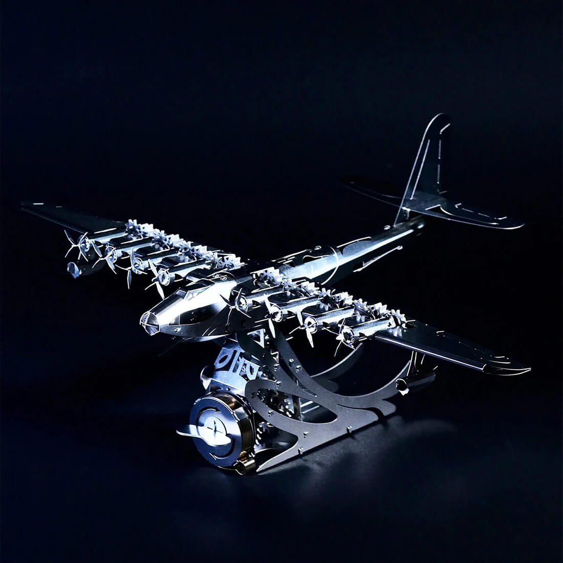 The Titan Hughes H-4 Sculpture - Metal Construction Set