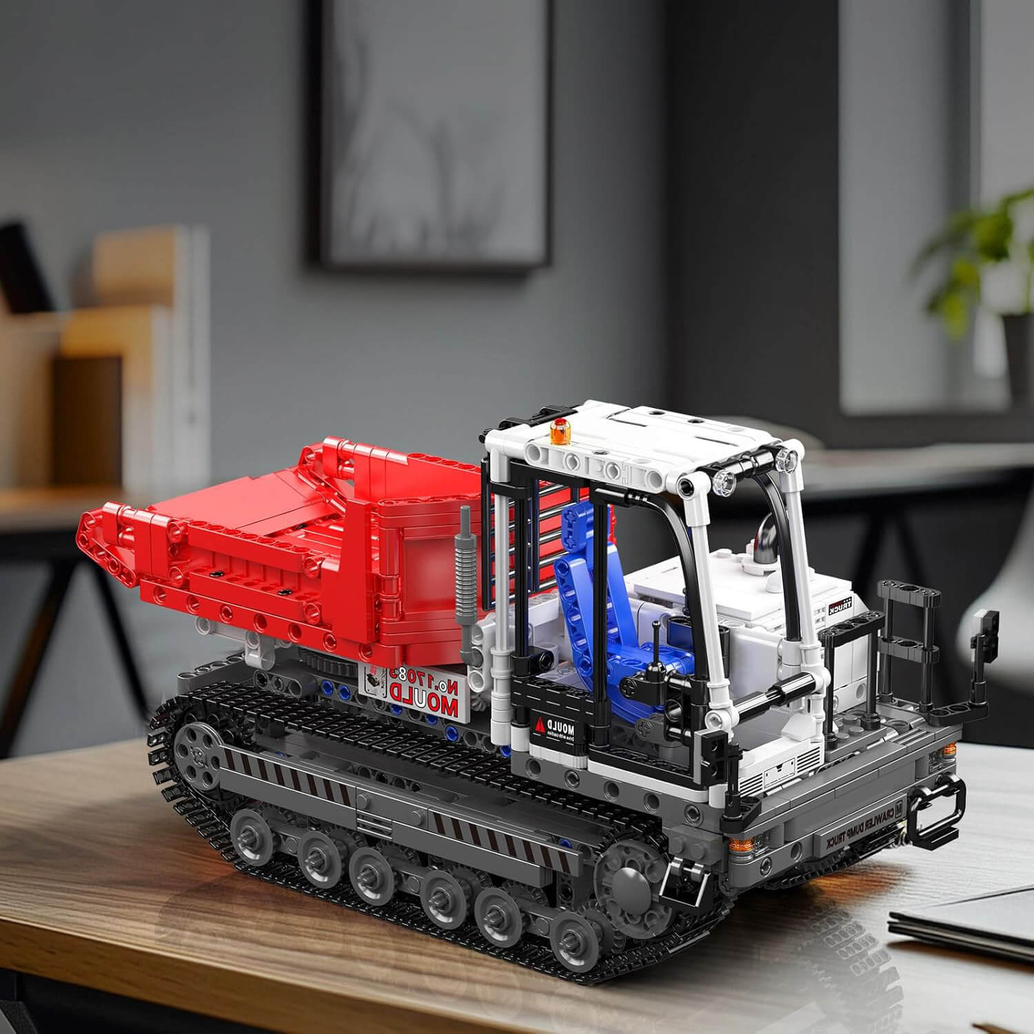 Remote Controlled Crawler Dumper 1104pcs