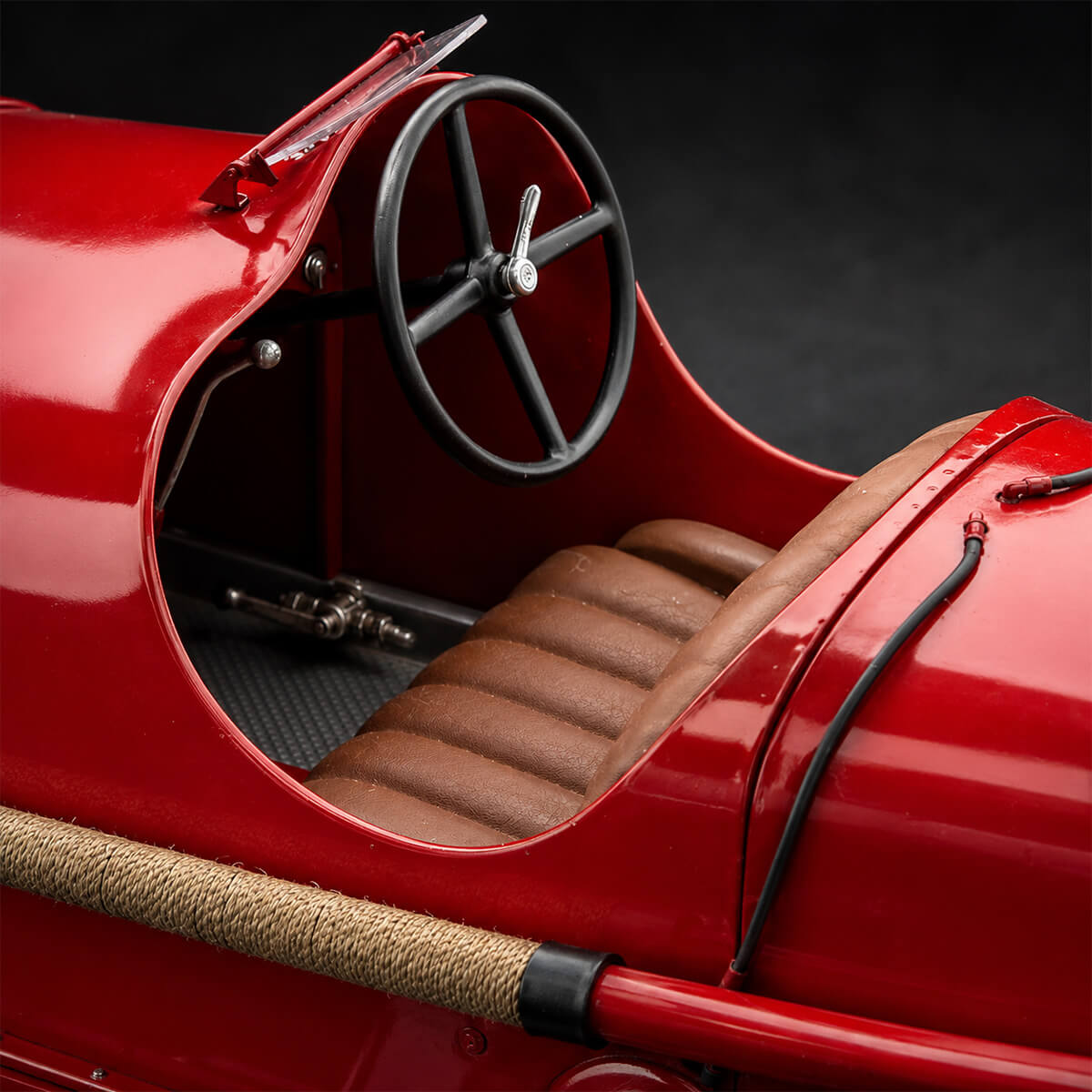 Alfa Romeo 8C2300 Monza 1:12 Scale - Construction Set