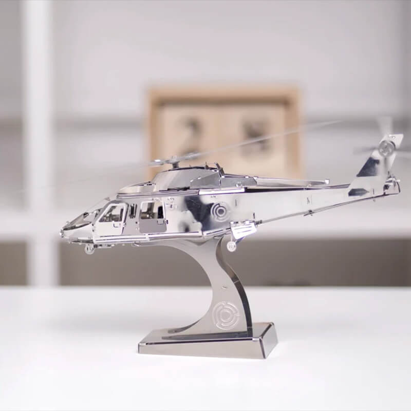 Military Helicopter - Metal Construction Set