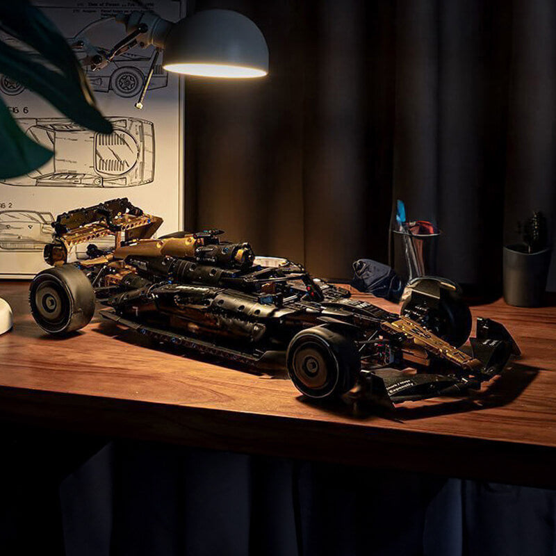 Remote Controlled Grand Prix Machine 1899pcs