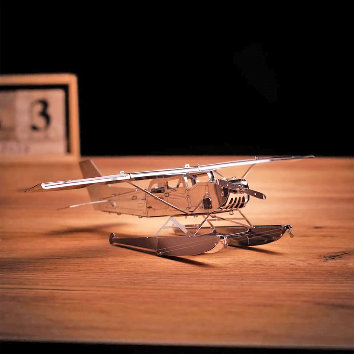 The Silver Seaplane - Metal Construction Set