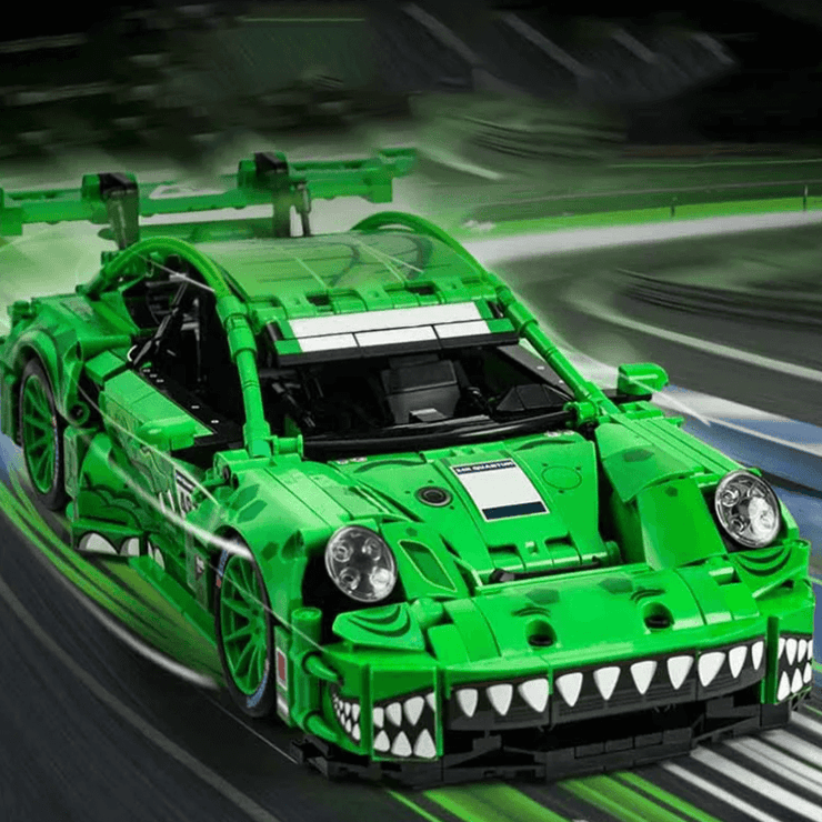 The Green Jaws Race Car 1521pcs