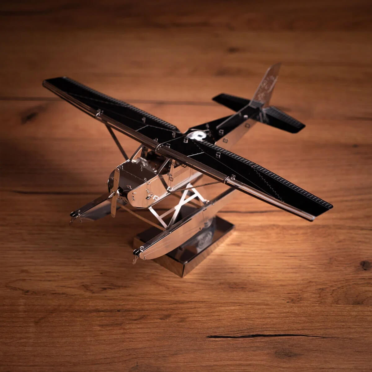 The Silver Seaplane - Metal Construction Set
