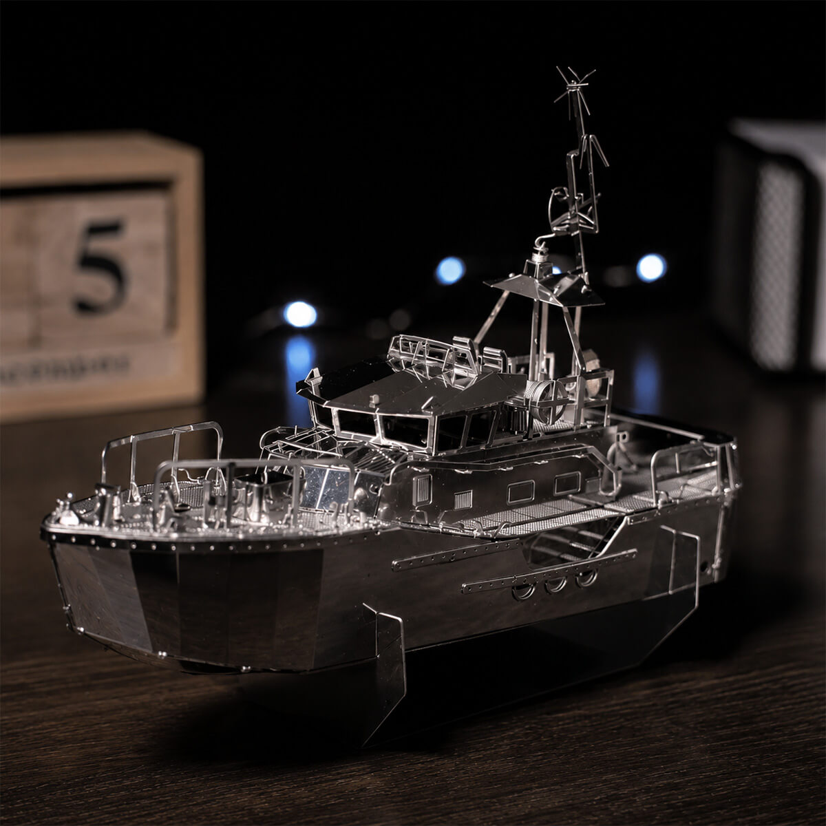 American Coast Guard Cutter - Metal Construction Set