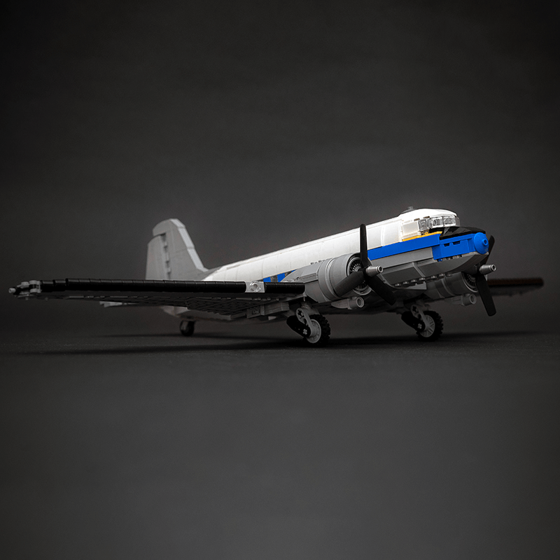 Douglas DC-3 893pcs