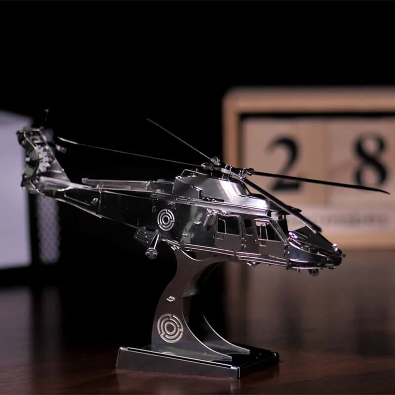 Military Helicopter - Metal Construction Set