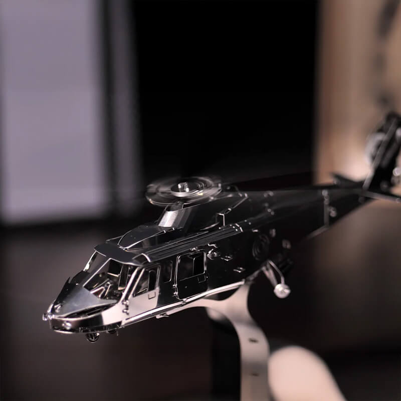 Military Helicopter - Metal Construction Set