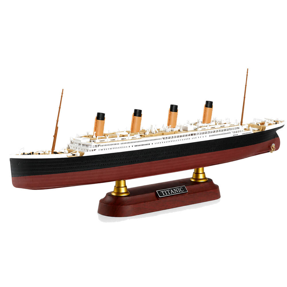 The RMS Titanic 1:700 Scale - Construction Set
