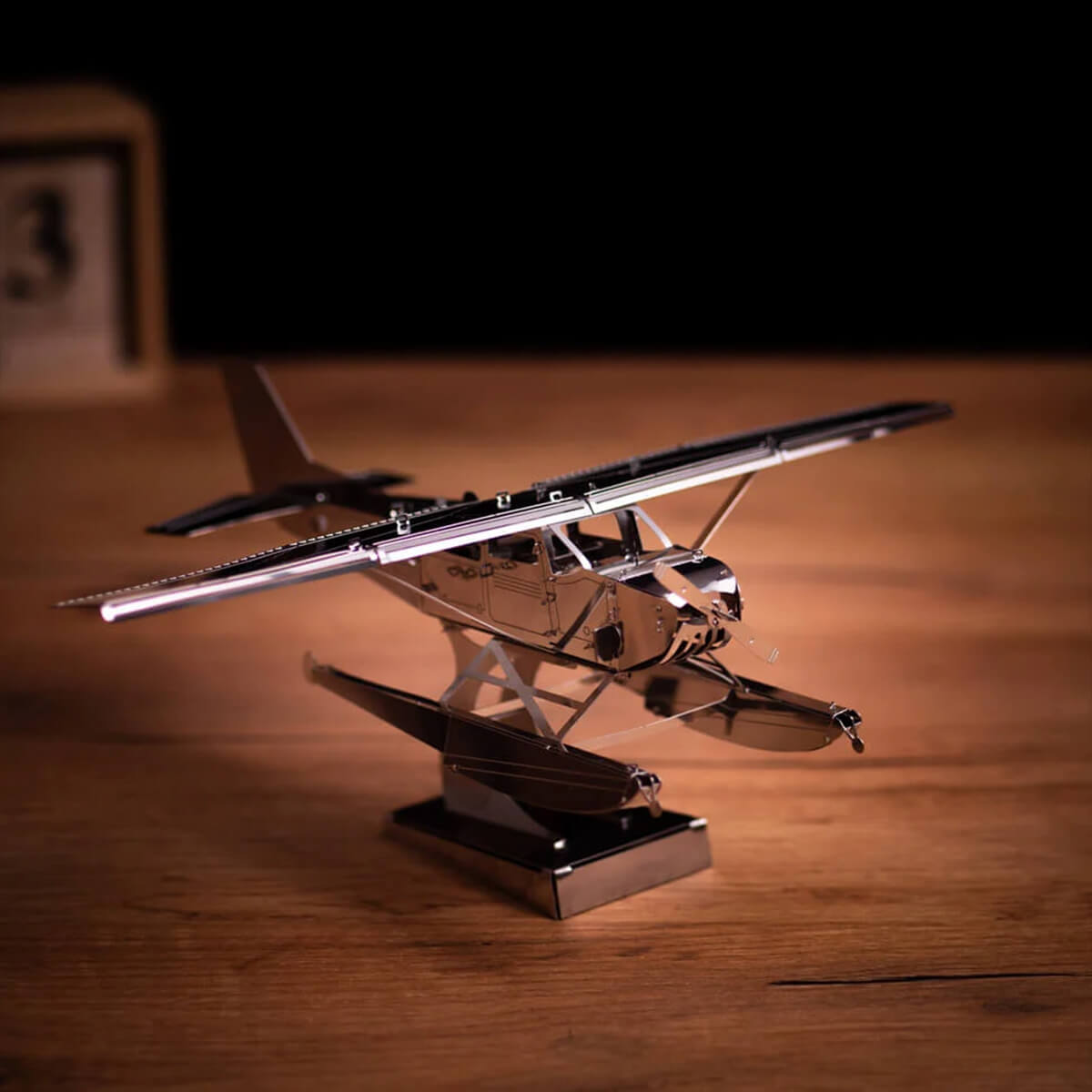 The Silver Seaplane - Metal Construction Set