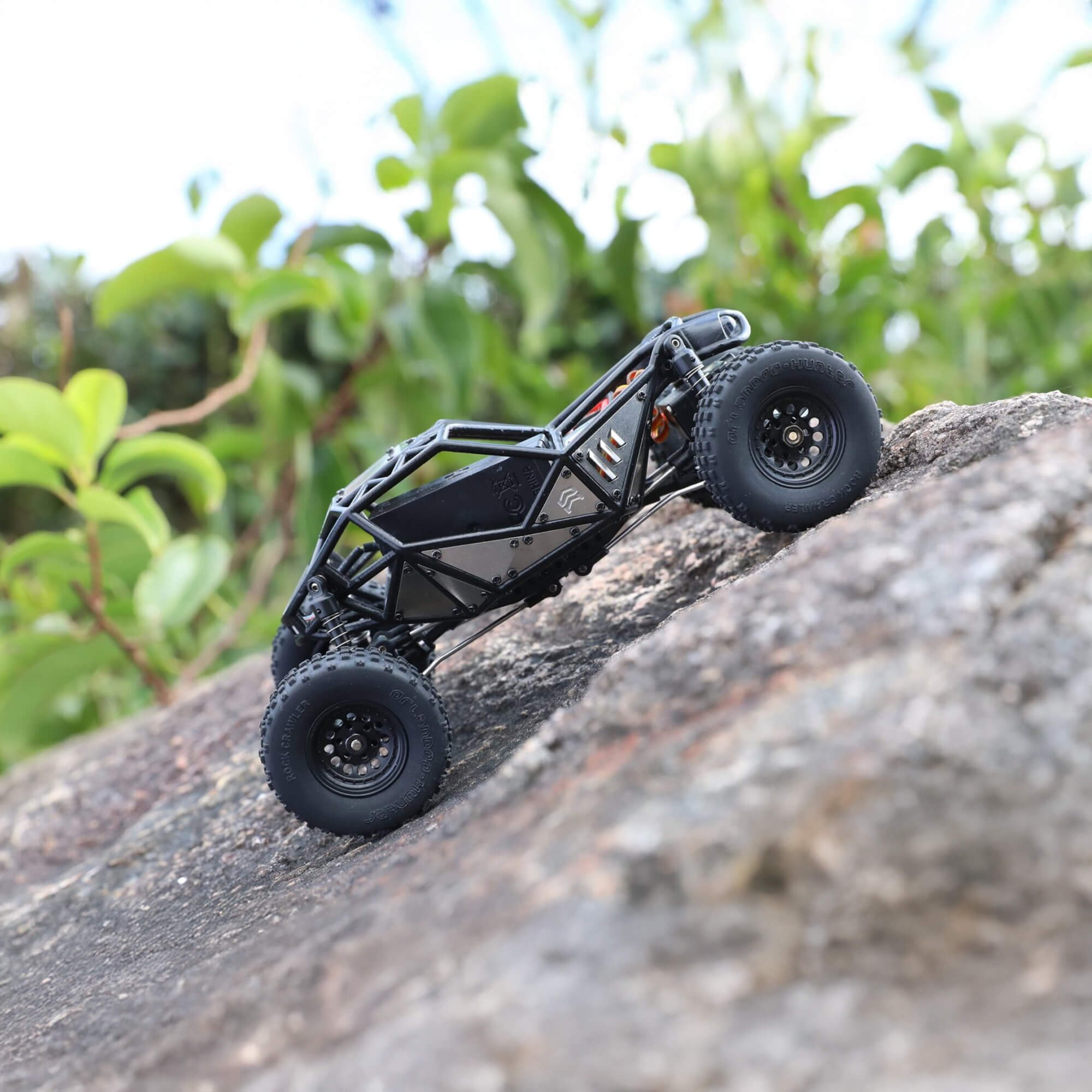 Remote Controlled Off-Roader - Metal Construction Set