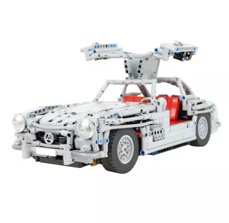 Remote Controlled Classic Gullwing 2122pcs