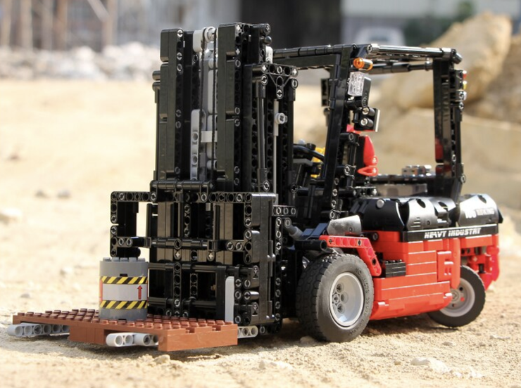 Remote Controlled Forklift 1718pcs