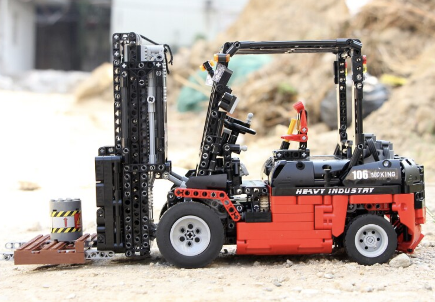Remote Controlled Forklift 1718pcs