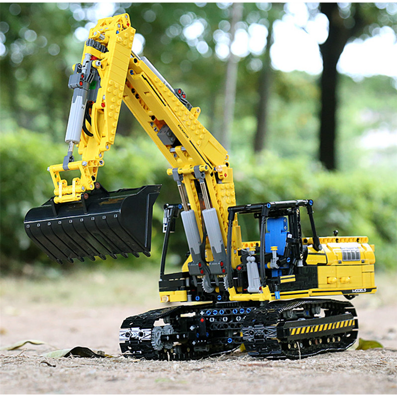 Remote Controlled Digger 1829pcs