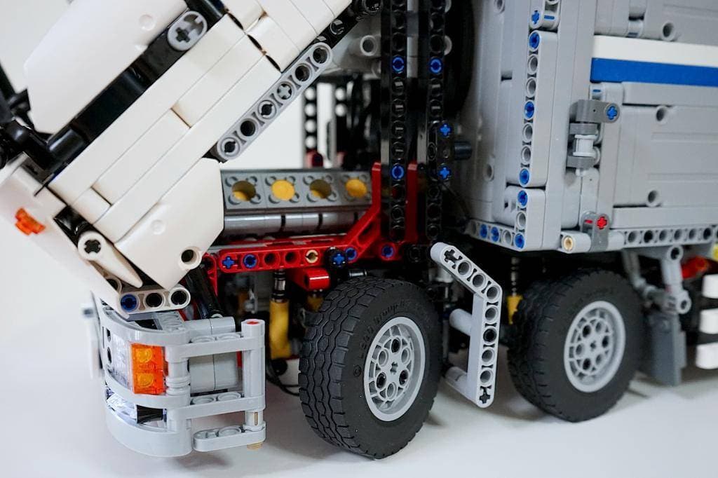 Remote Controlled Cargo Truck 4380pcs