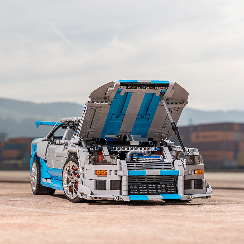 57cm Toy Car R34 6 Cylinder Engine All Wheel Drive 3 57cm Toy Car R34 6 Cylinder Engine All Wheel Drive 2